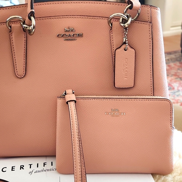 Gorgeous Coach Soft Blush Pink Minetta Satchel/Crossbody & Wallet Set 🩷 - Picture 3 of 17